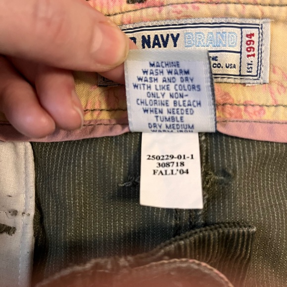 Old Navy corduroy shorts - Picture 5 of 6